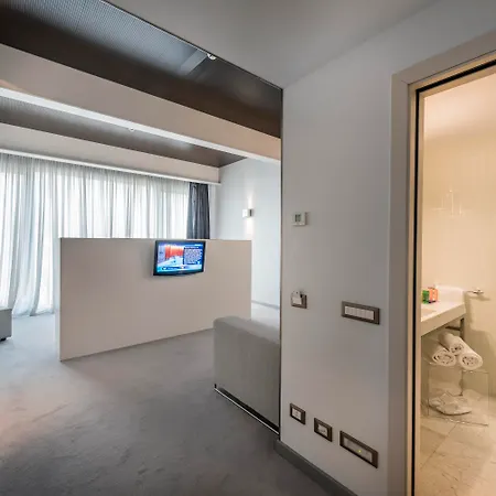 Devero & Spa, Bw Signature Collection Hotel Cavenago di Brianza