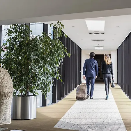 Devero & Spa, Bw Signature Collection Hotel Cavenago di Brianza